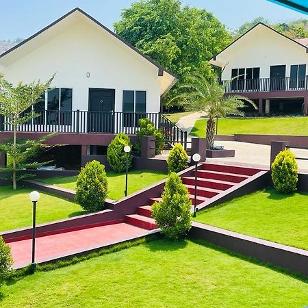 Whiteflower Mountain Resort Perintalmanna Exterior photo